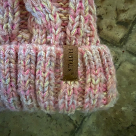 Adorable Pink Cable Knit Beanie with Pom-Poms - Picture 2 of 4